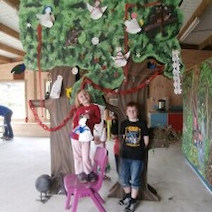 The Christmas tree is decorated!