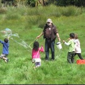 Bubbleman Alan Admore entertaining!