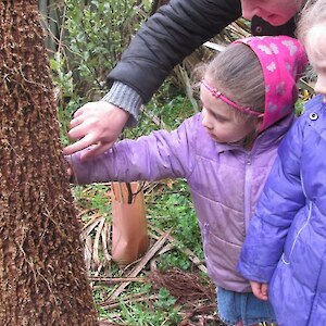 Using the “touch” sense in the sensory scavenger hunt