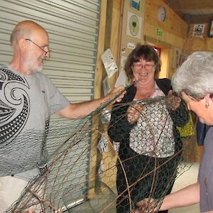 Wrapping the frame with chicken wire